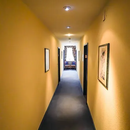 Hotell Stadt 3*